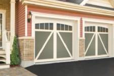 La porte de garage champêtre pourrait gagner votre cœur… et votre maison !