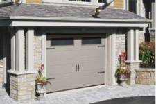 Votre porte de garage peut-elle augmenter la valeur de votre propriété?